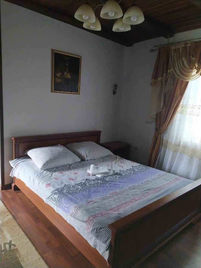 House Of Vitaliy Pochaiv Exterior photo